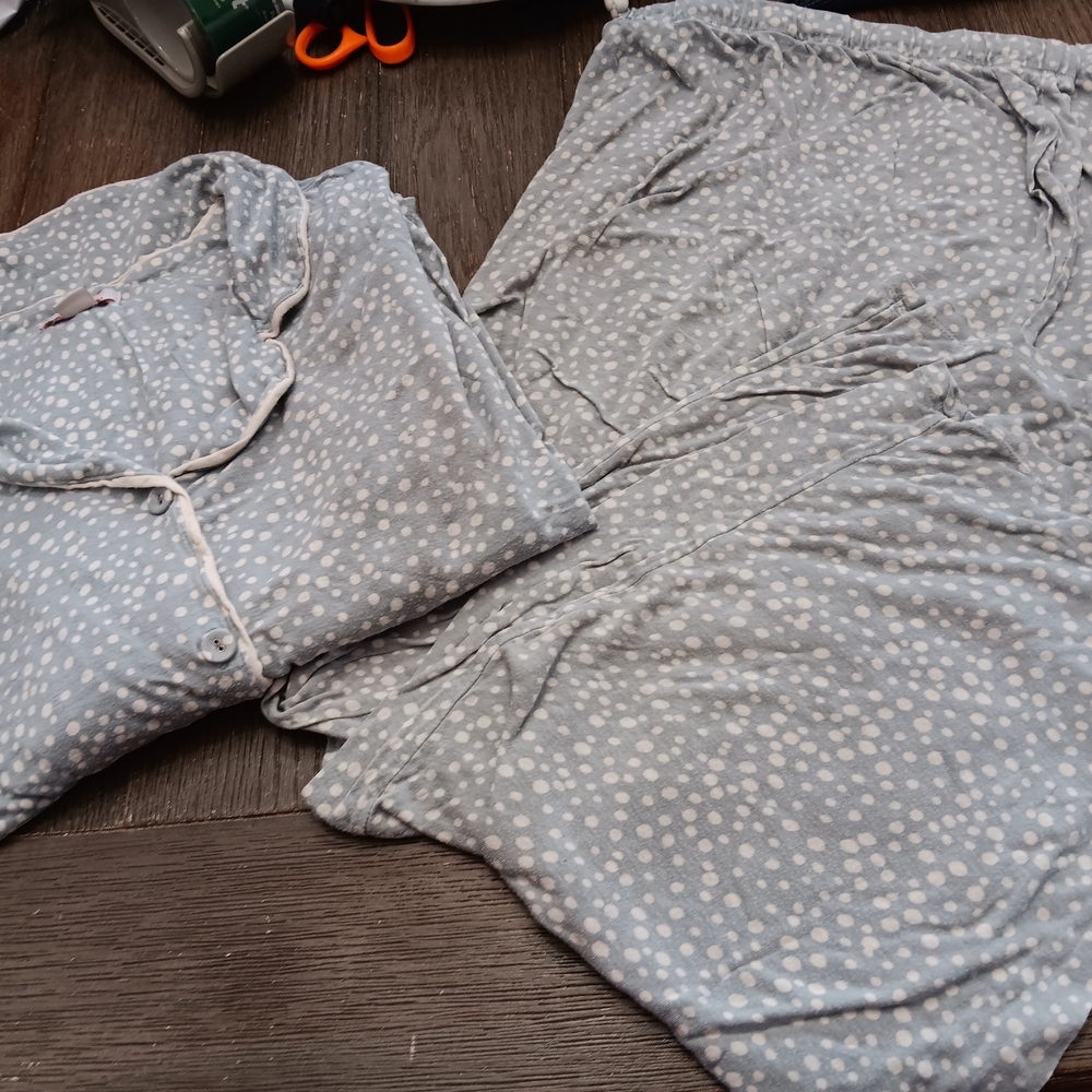 Womens Size 3XL, REFINERY 29 Grey and White Polka Dot Pajama Set